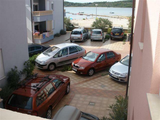 Apartment On The Beach Srima Extérieur photo