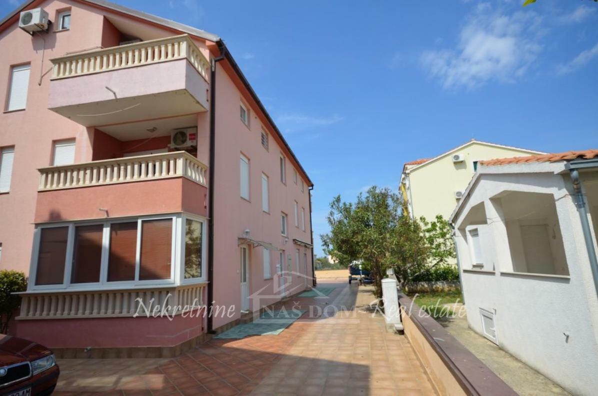 Apartment On The Beach Srima Extérieur photo